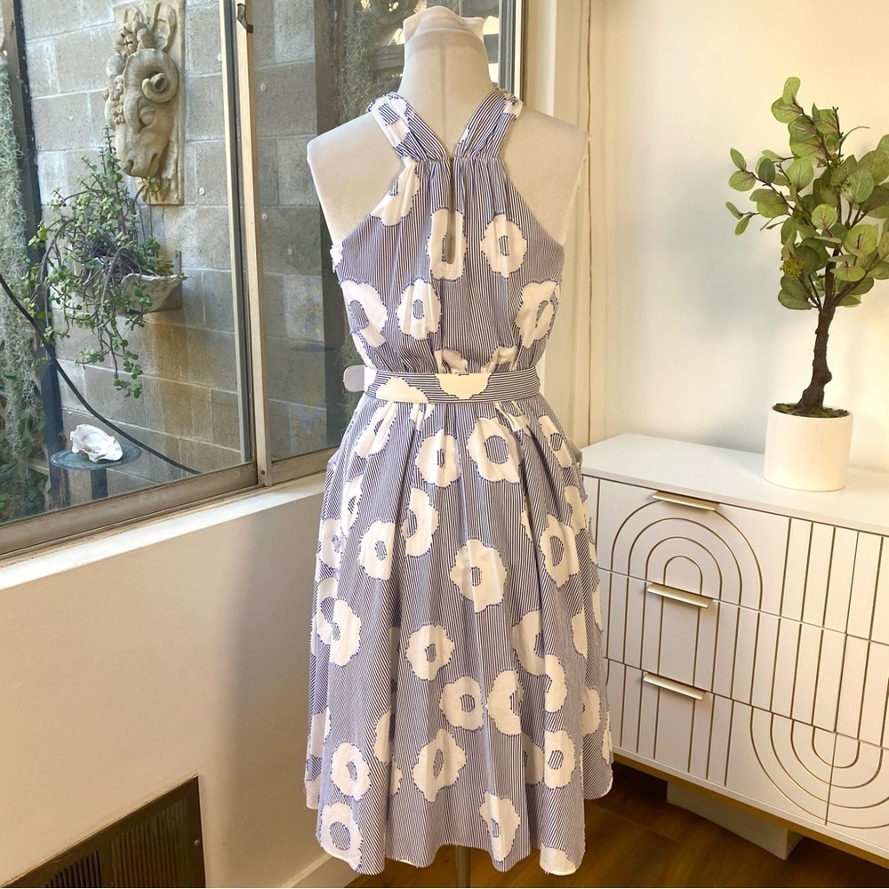 Trina Turk NWOT Floral Embroidered Mardi Dress in Cassis Cotton Blue, Size 2 - Picture 3 of 13